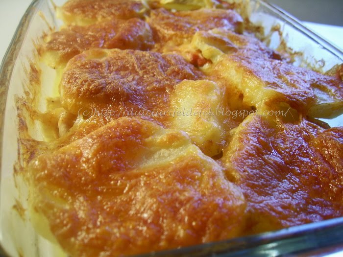 Cartofi cu piept de pui la cuptor
