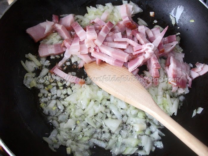 Ficatei de pui cu sos de rosii