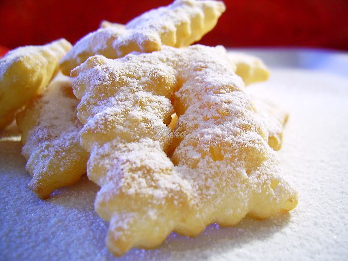 Minciunele fragede Crostoli