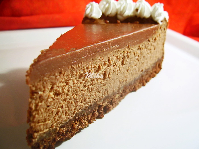 Felie cheesecake cu ciocolata