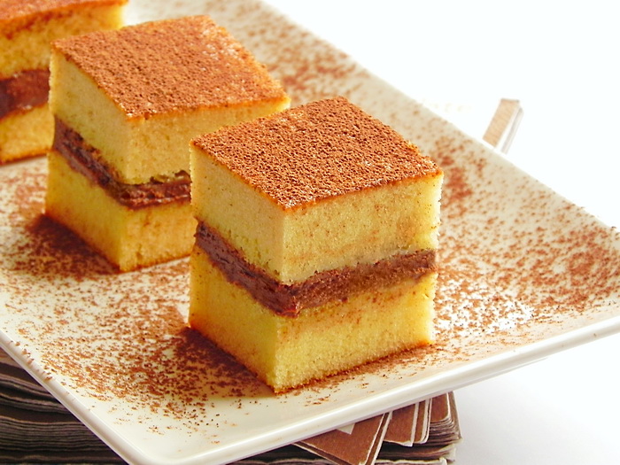 Prajitura sandwich cu ciocolata