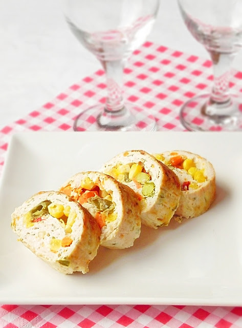 Rulada de carne tocata cu legume