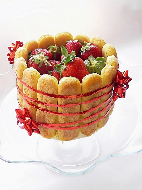 Tort cu capsuni