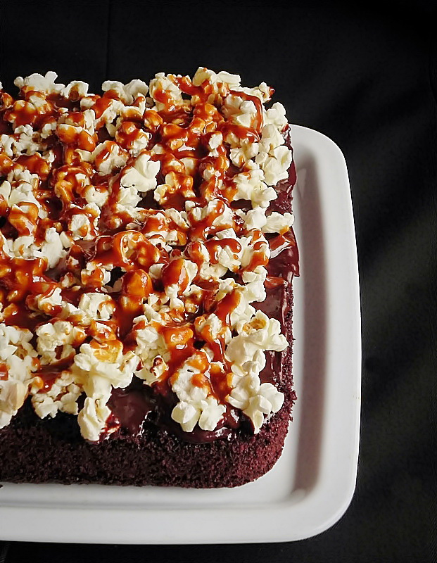 prajitura negresa cu ciocolata si popcorn