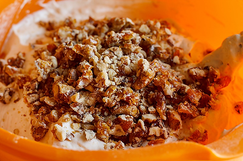 Chec cu nuci caramelizate