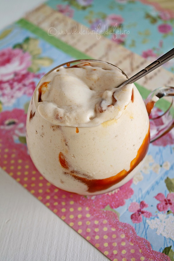 Semifreddo cu banane si caramel