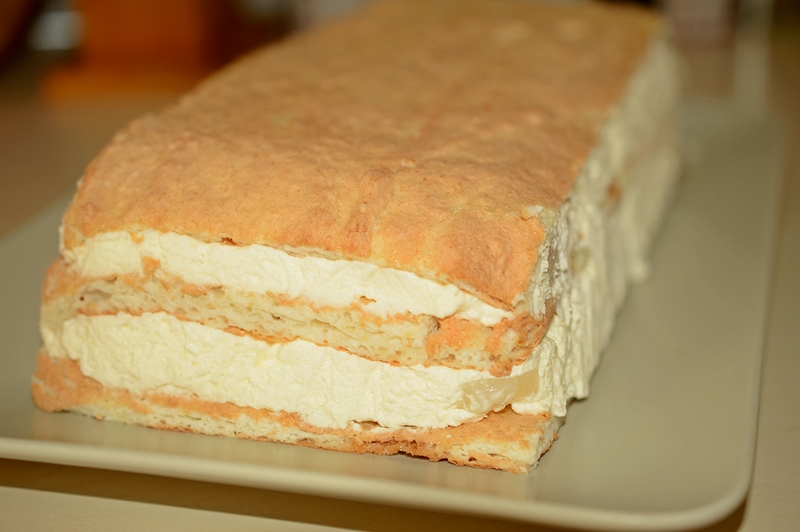 cum se face prajitura cu fructe si crema