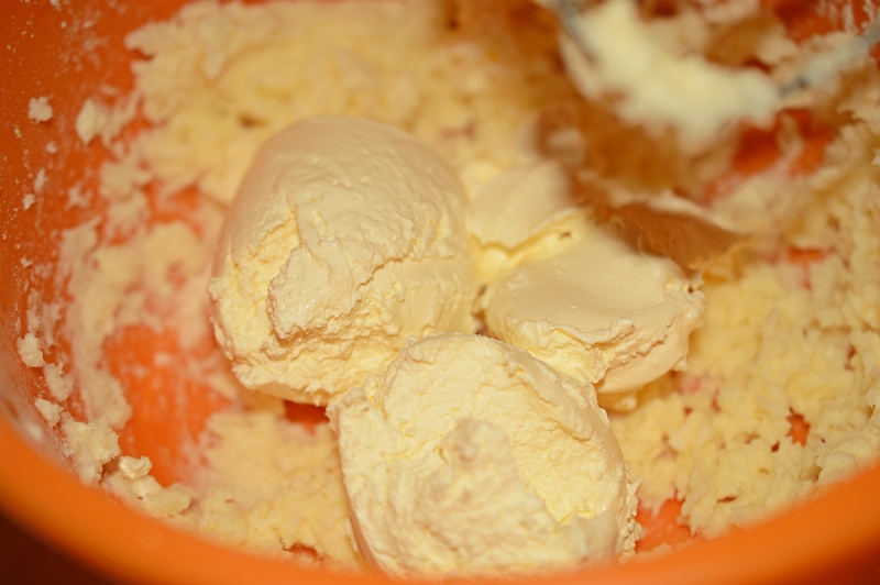 Crema de branza pentru prajitura