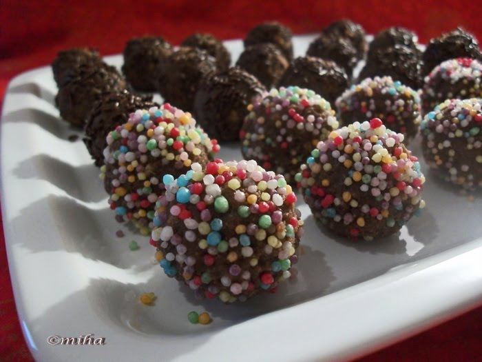Bomboane din biscuiti sau blat