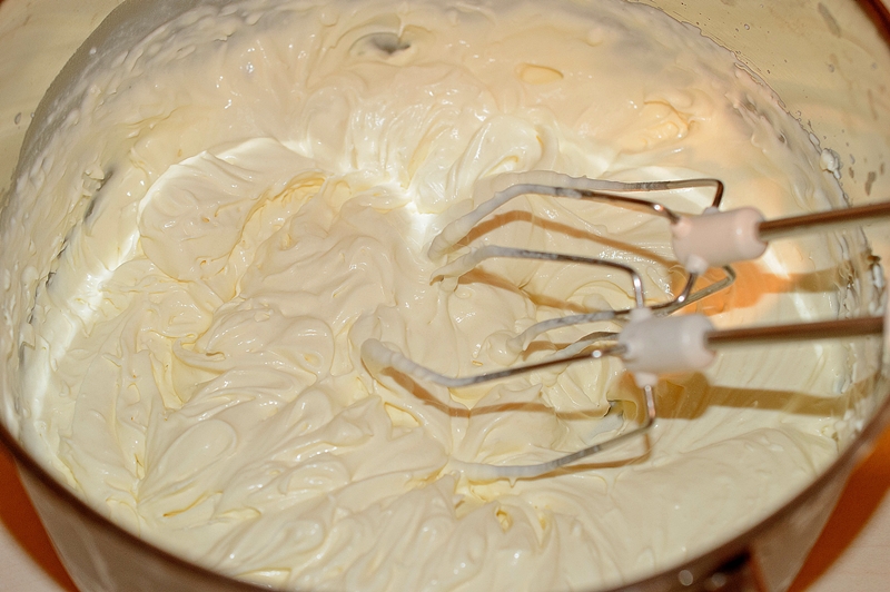 Crema de ciocolata alba