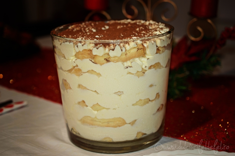 desert cu crema mascarpone si aluat de eclere